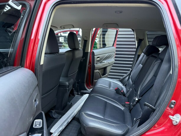 mitsubishi-outlander-elektrisitetbensin-2017-big-30