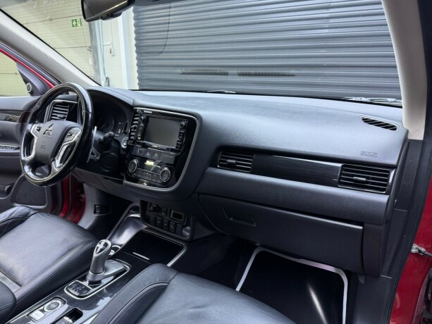 mitsubishi-outlander-elektrisitetbensin-2017-big-11