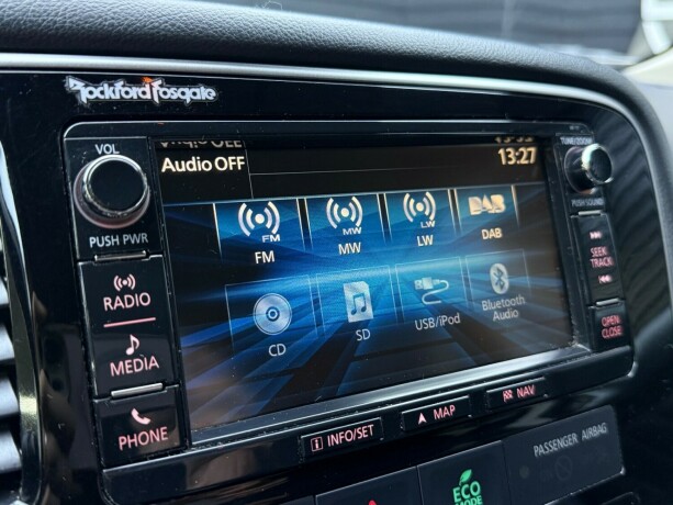 mitsubishi-outlander-elektrisitetbensin-2017-big-19