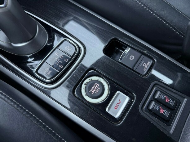 mitsubishi-outlander-elektrisitetbensin-2017-big-26