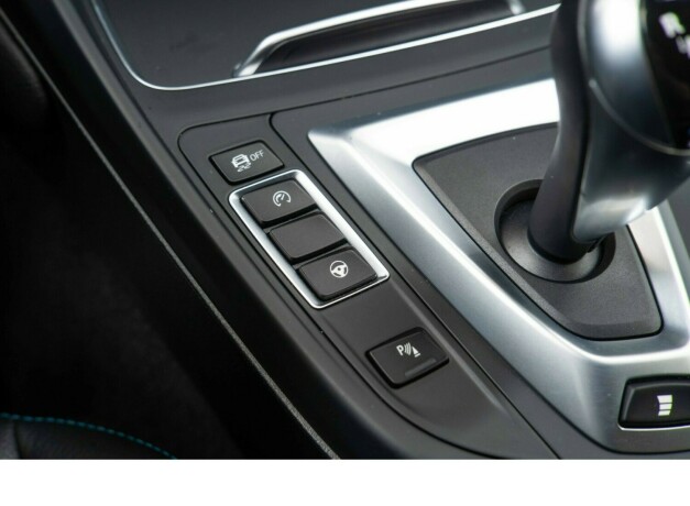 bmw-m2-bensin-2019-big-29