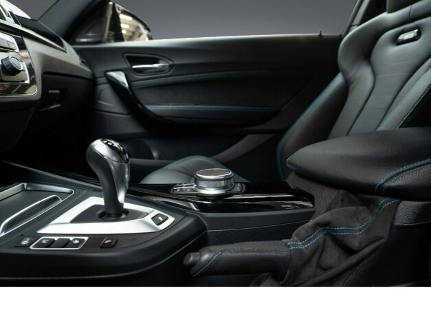 bmw-m2-bensin-2019-big-17