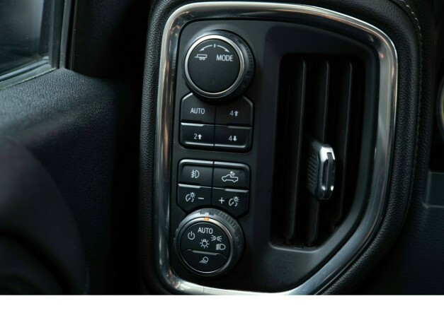 chevrolet-silverado-diesel-2021-big-26