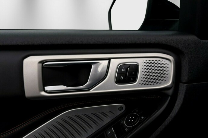 ford-explorer-elektrisitetbensin-2020-big-30