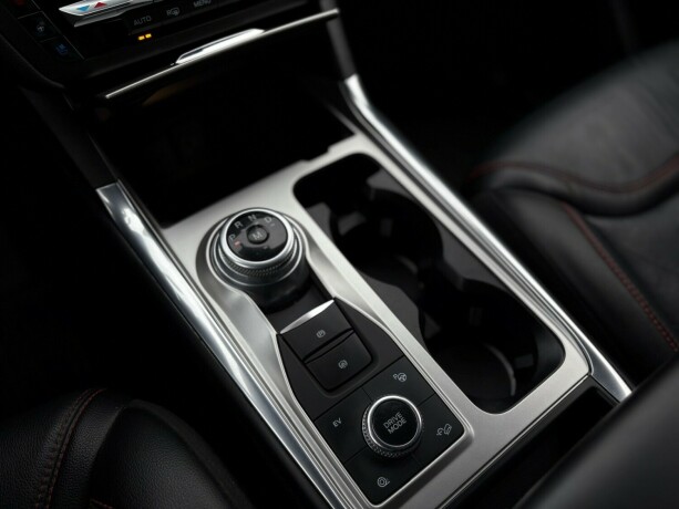 ford-explorer-elektrisitetbensin-2020-big-23