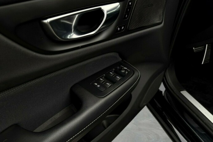 volvo-v60-elektrisitetbensin-2022-big-25