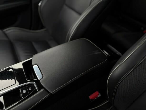 volvo-v60-elektrisitetbensin-2022-big-21
