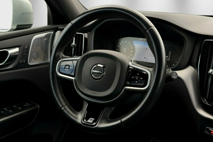 volvo-xc-60-elektrisitetbensin-2019-big-12