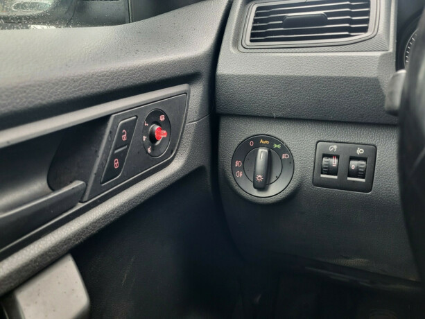 volkswagen-caddy-maxi-bensin-2018-big-24