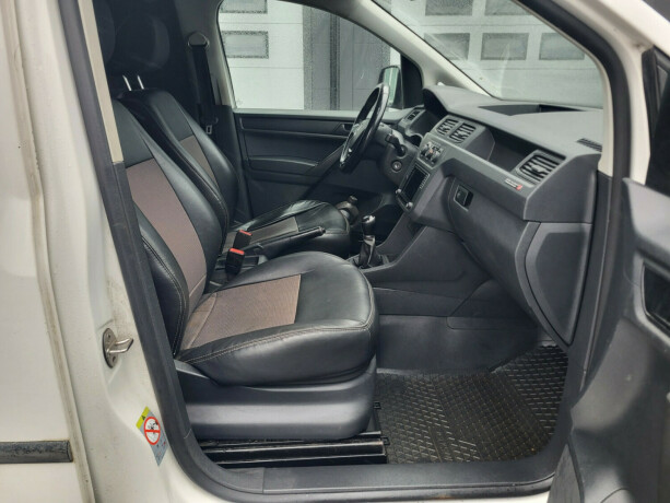volkswagen-caddy-maxi-bensin-2018-big-13