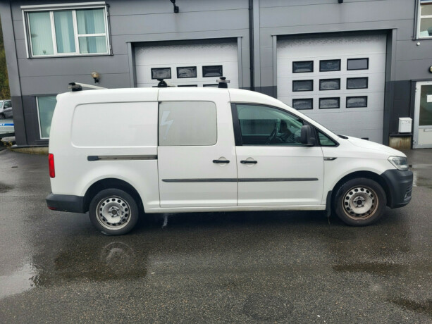 volkswagen-caddy-maxi-bensin-2018-big-3