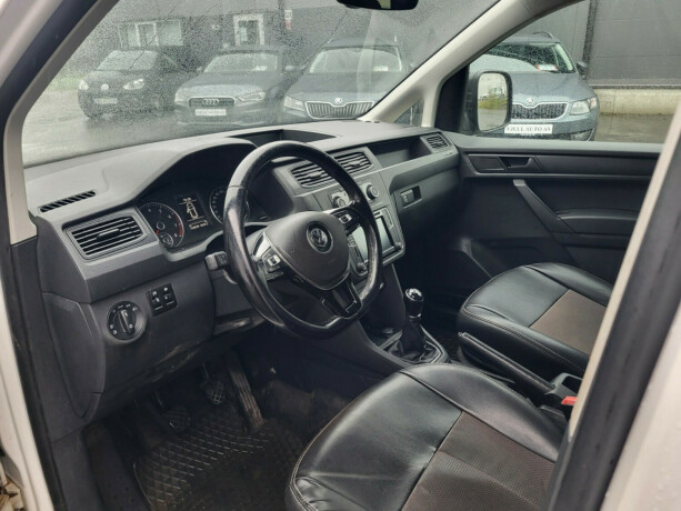 volkswagen-caddy-maxi-bensin-2018-big-16