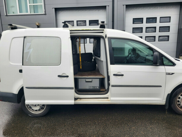 volkswagen-caddy-maxi-bensin-2018-big-9