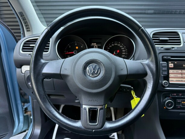volkswagen-golf-diesel-2010-big-12