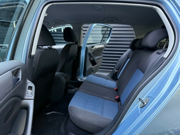 volkswagen-golf-diesel-2010-big-22