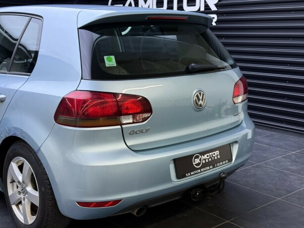 volkswagen-golf-diesel-2010-big-5