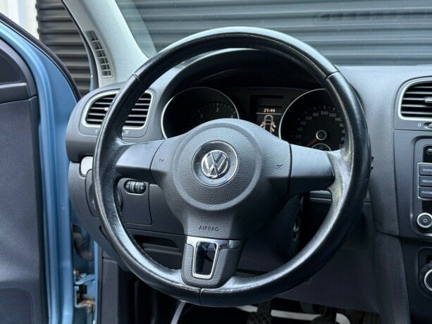 volkswagen-golf-diesel-2010-big-11
