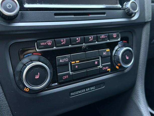 volkswagen-golf-diesel-2010-big-16