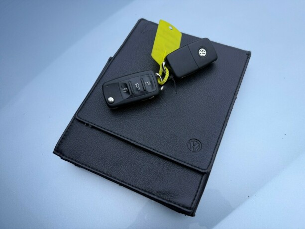 volkswagen-golf-diesel-2010-big-26