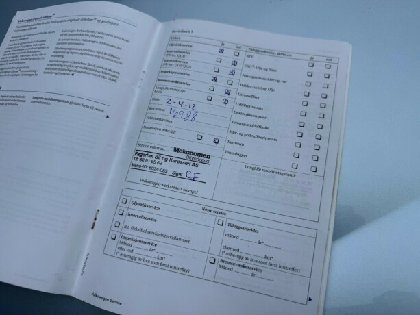 volkswagen-golf-diesel-2010-big-29