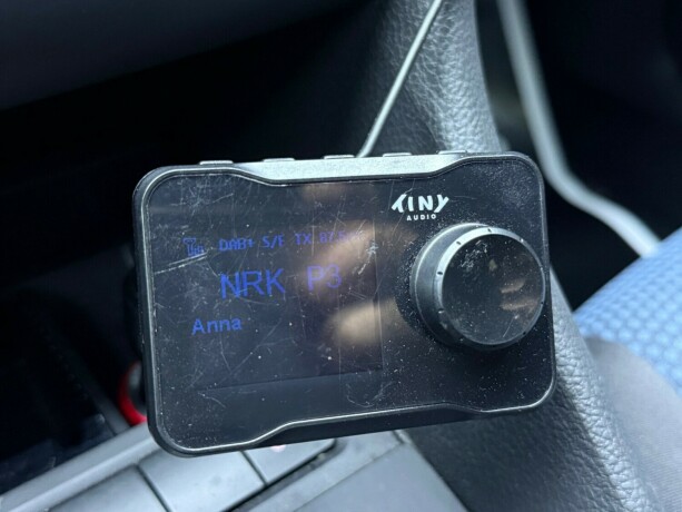 volkswagen-golf-diesel-2010-big-17