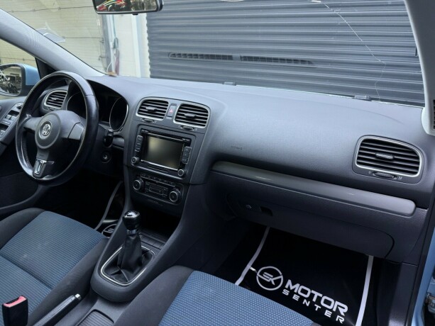 volkswagen-golf-diesel-2010-big-10