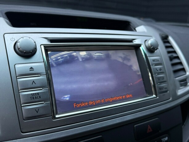 toyota-hilux-diesel-2012-big-17