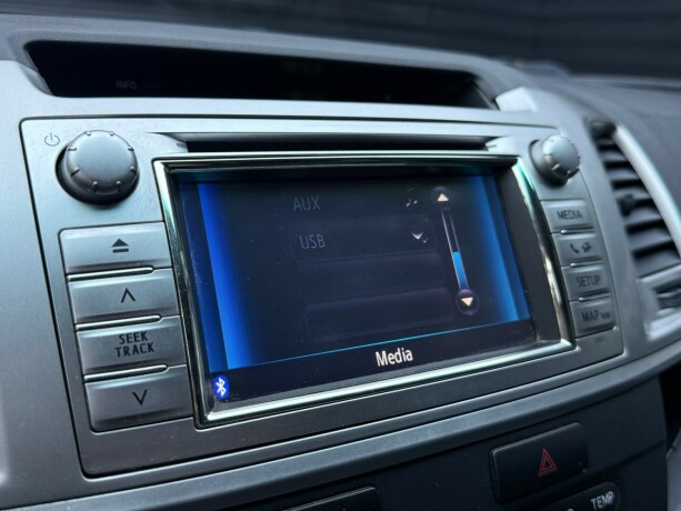 toyota-hilux-diesel-2012-big-22