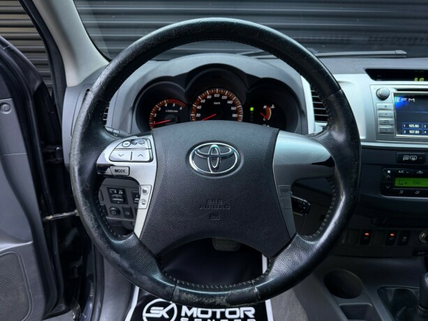 toyota-hilux-diesel-2012-big-13