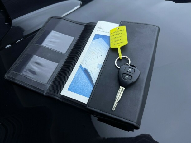 toyota-hilux-diesel-2012-big-33