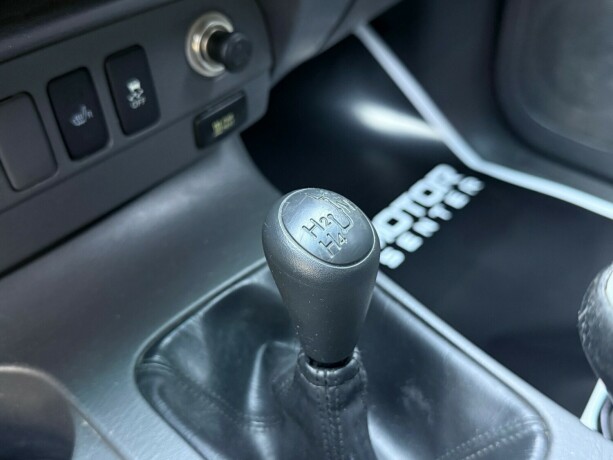 toyota-hilux-diesel-2012-big-24