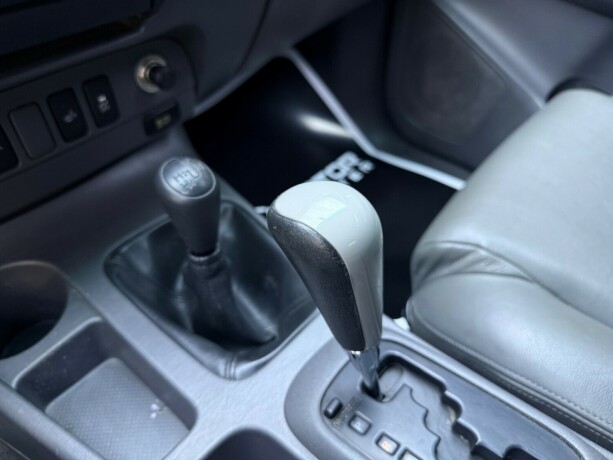 toyota-hilux-diesel-2012-big-25