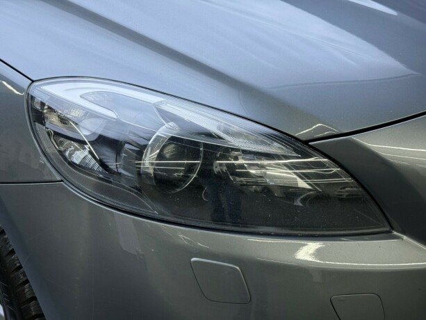 volvo-v40-diesel-2015-big-3