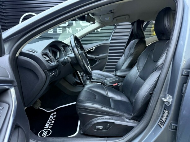 volvo-v40-diesel-2015-big-24