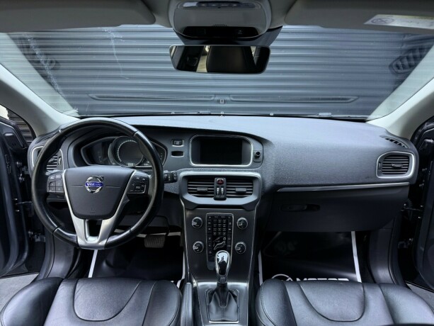 volvo-v40-diesel-2015-big-8