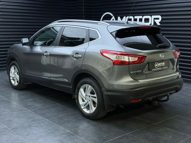 nissan-qashqai-bensin-2016-big-1