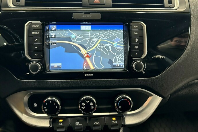 kia-rio-bensin-2017-big-10