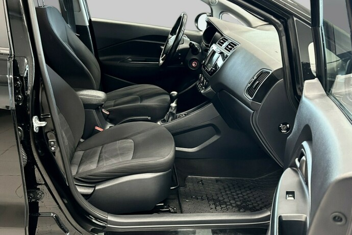 kia-rio-bensin-2017-big-8