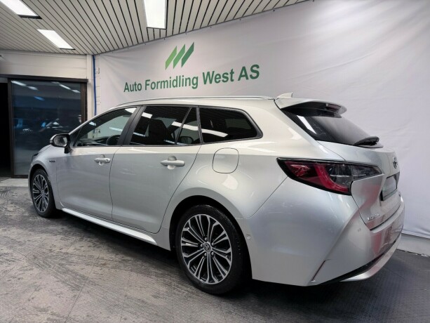 toyota-corolla-elektrisitetbensin-2020-big-5