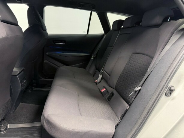 toyota-corolla-elektrisitetbensin-2020-big-16