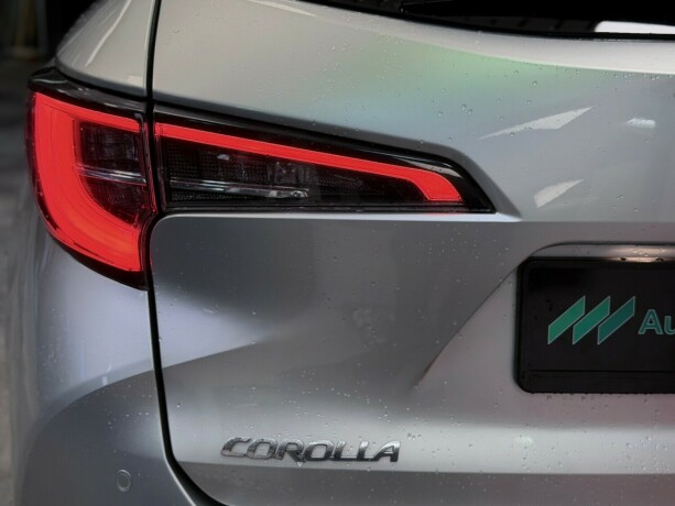 toyota-corolla-elektrisitetbensin-2020-big-29
