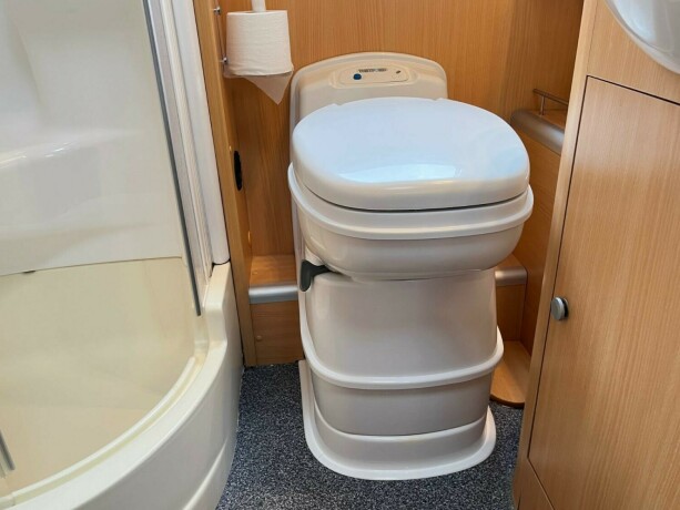 laika-kreos-3009-diesel-2006-big-62