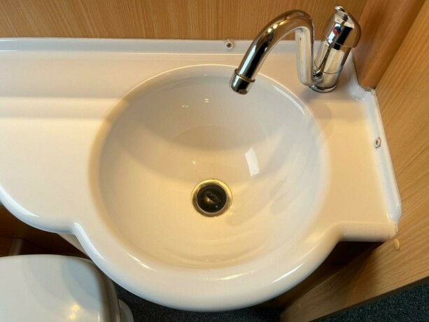 laika-kreos-3009-diesel-2006-big-59