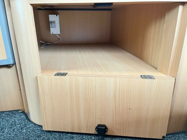 laika-kreos-3009-diesel-2006-big-81