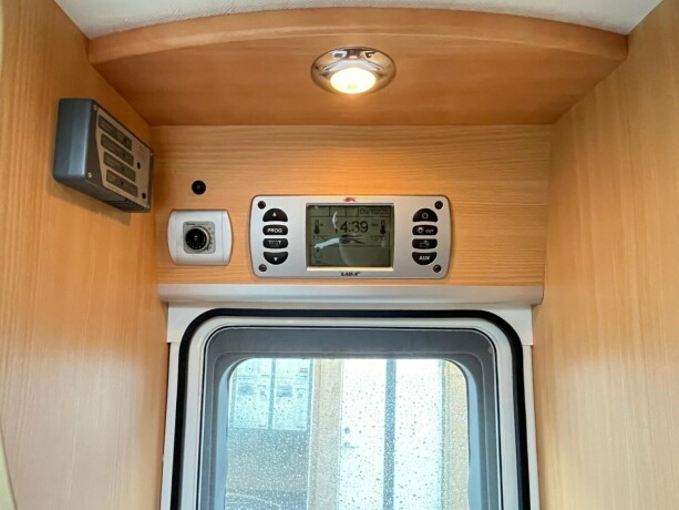 laika-kreos-3009-diesel-2006-big-28