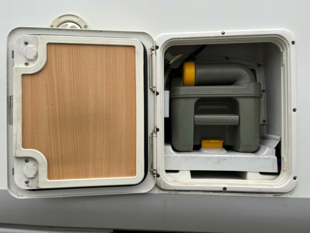 laika-kreos-3009-diesel-2006-big-9