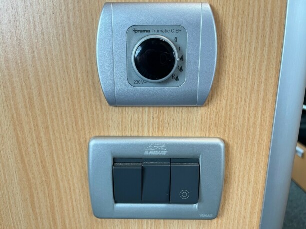 laika-kreos-3009-diesel-2006-big-83