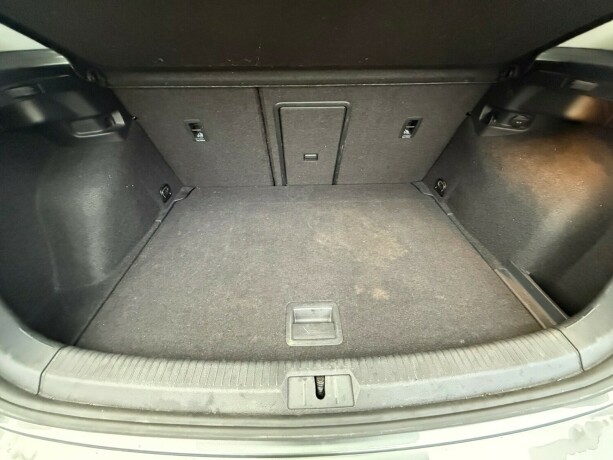 volkswagen-golf-elektrisitet-2018-big-40