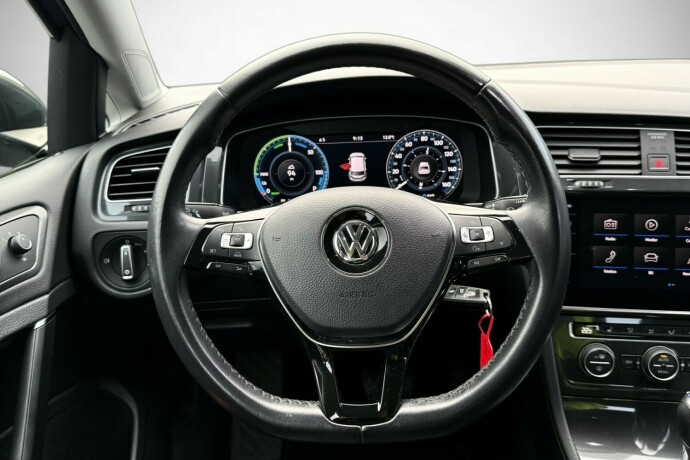 volkswagen-golf-elektrisitet-2018-big-36