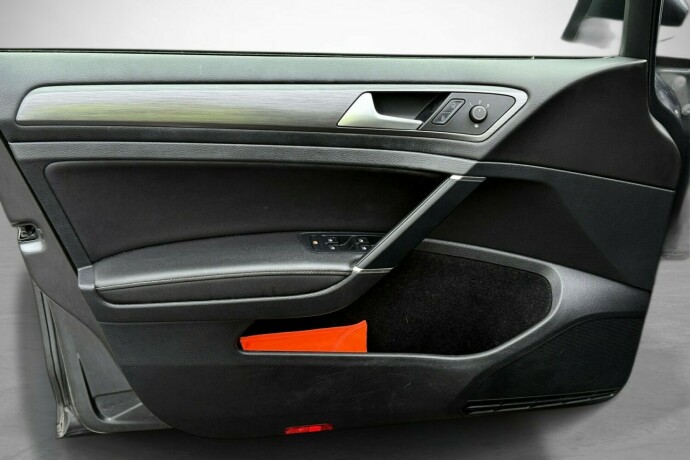 volkswagen-golf-elektrisitet-2018-big-11